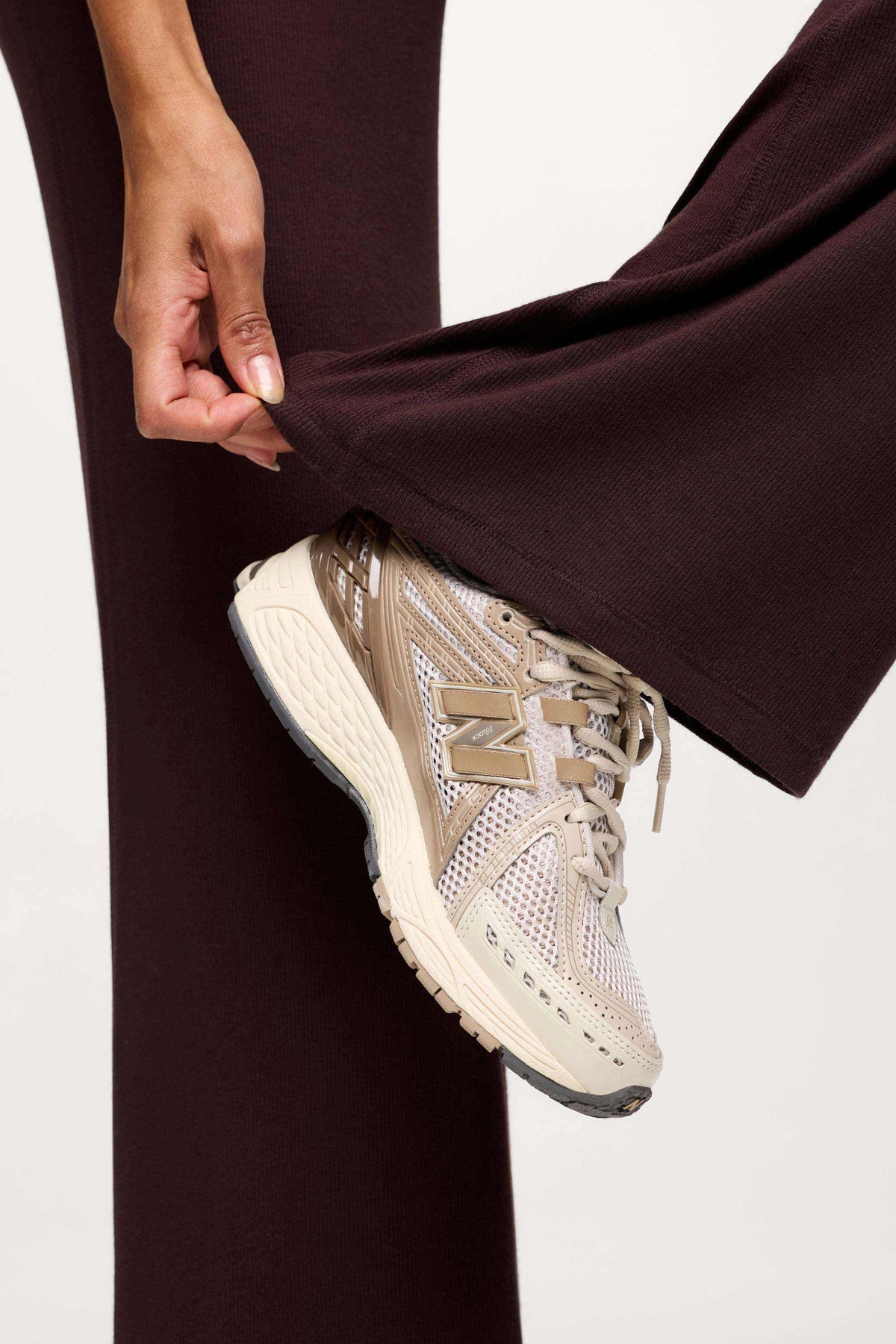 Easy Wide-Leg Comfort Pant