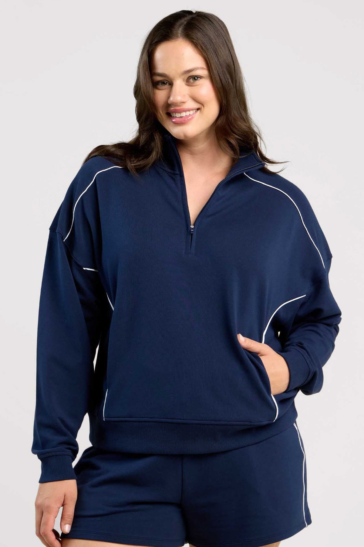 Cozy Essential Zip-Top