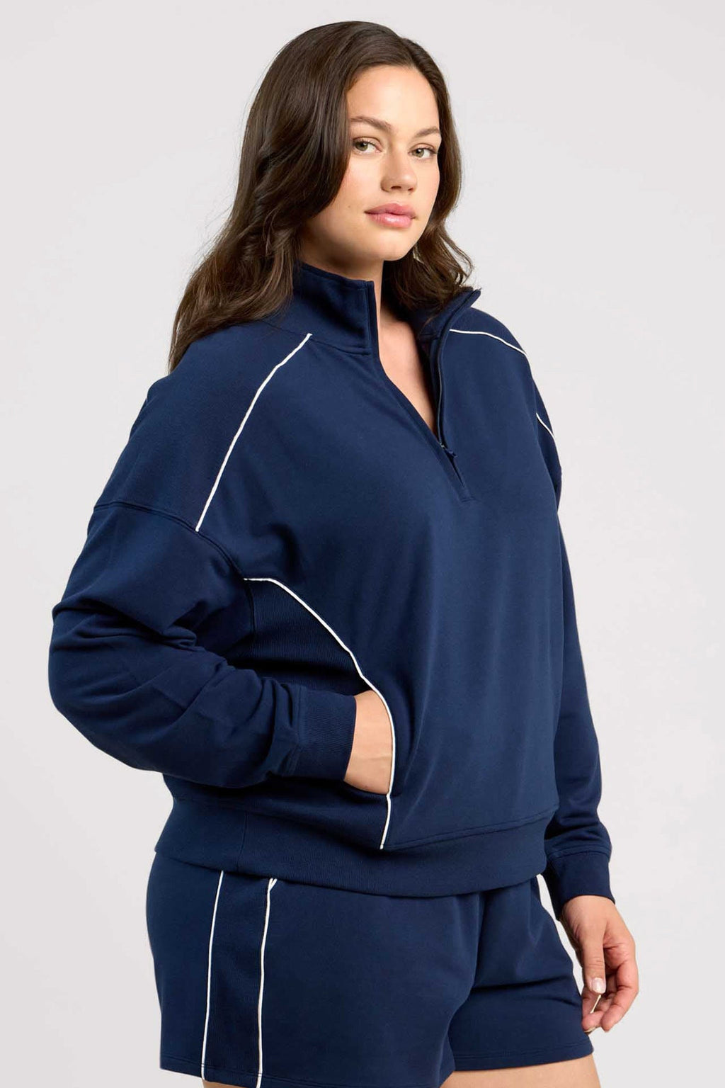 Cozy Essential Zip-Top