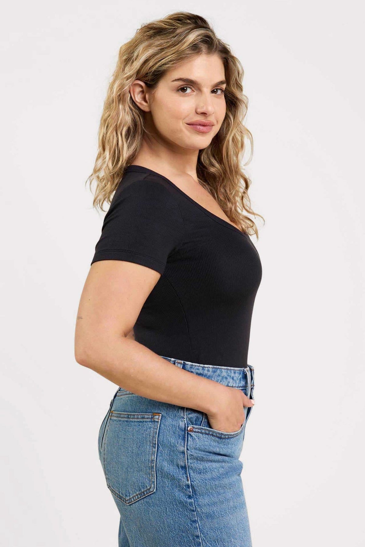 Ribbed Short Sleeve Bodysuit