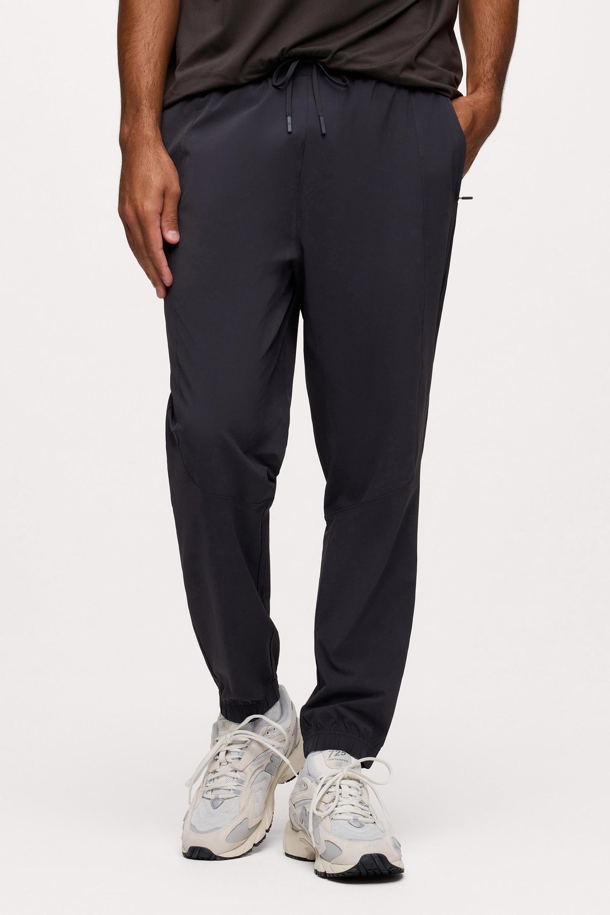 ‌Performance-Fit Drawstring Pants