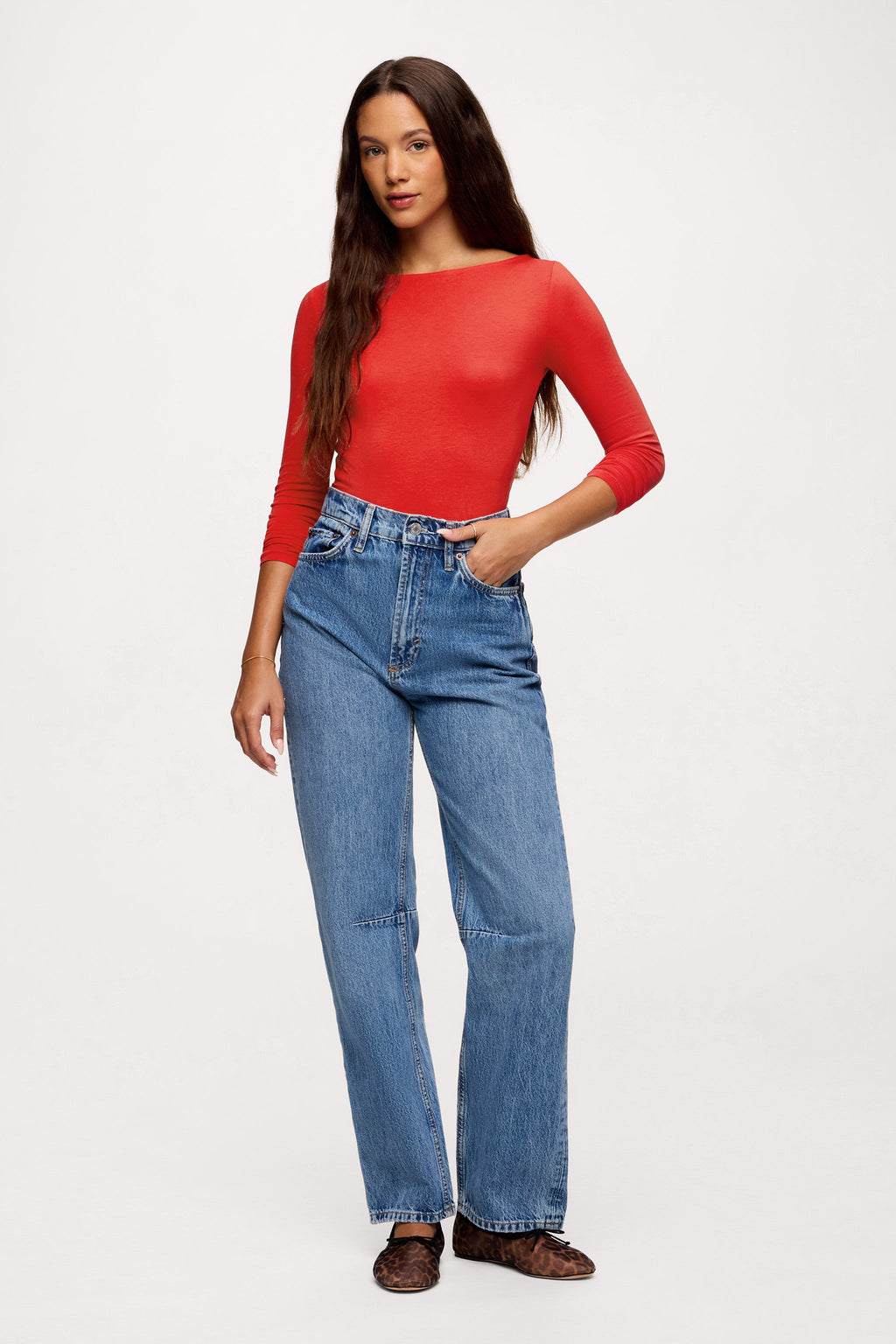 Silhouette-Sculpting Boat Top